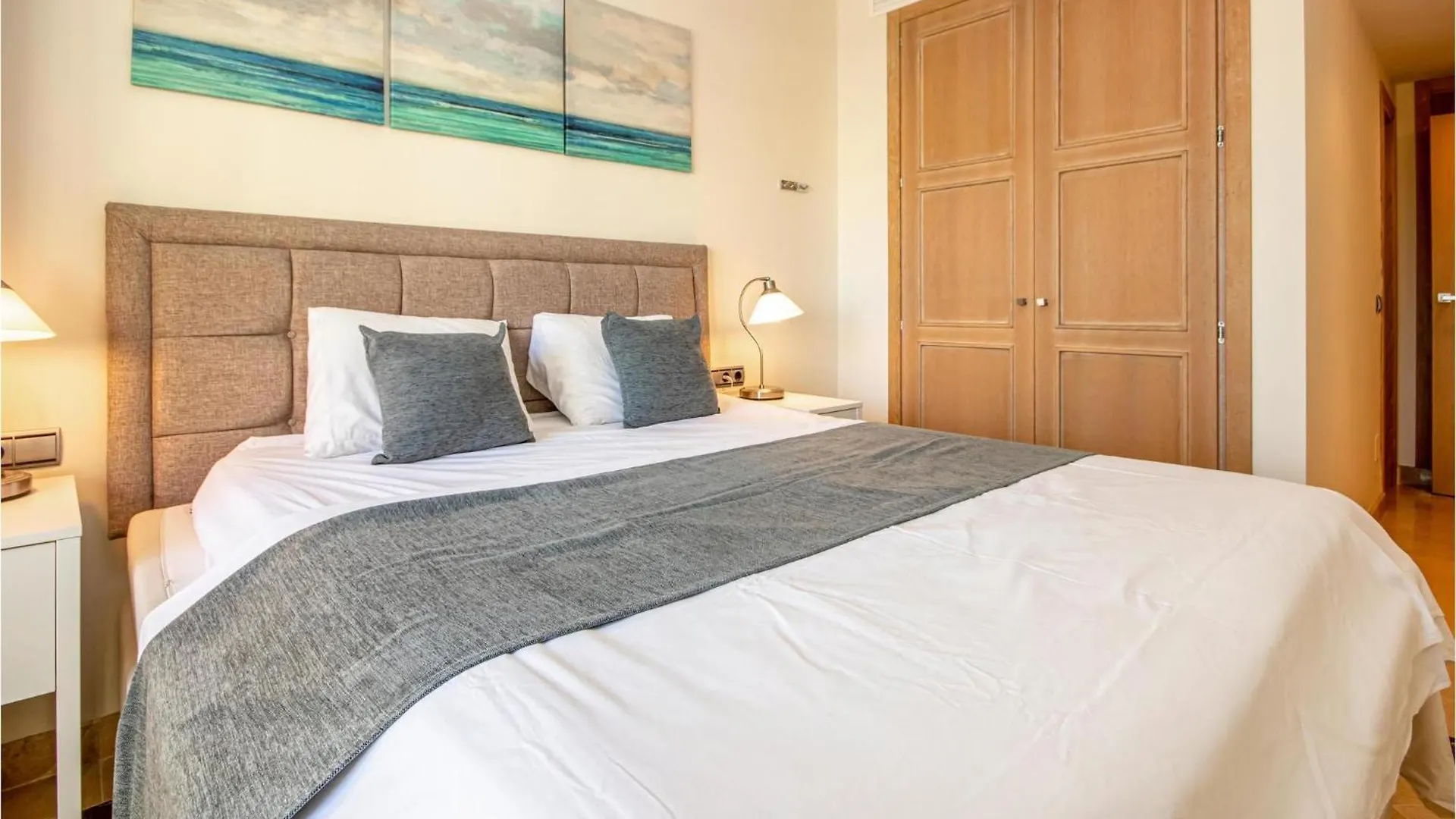 2 Bedroom Gorgeous Apartment In Manilva Spanyolország