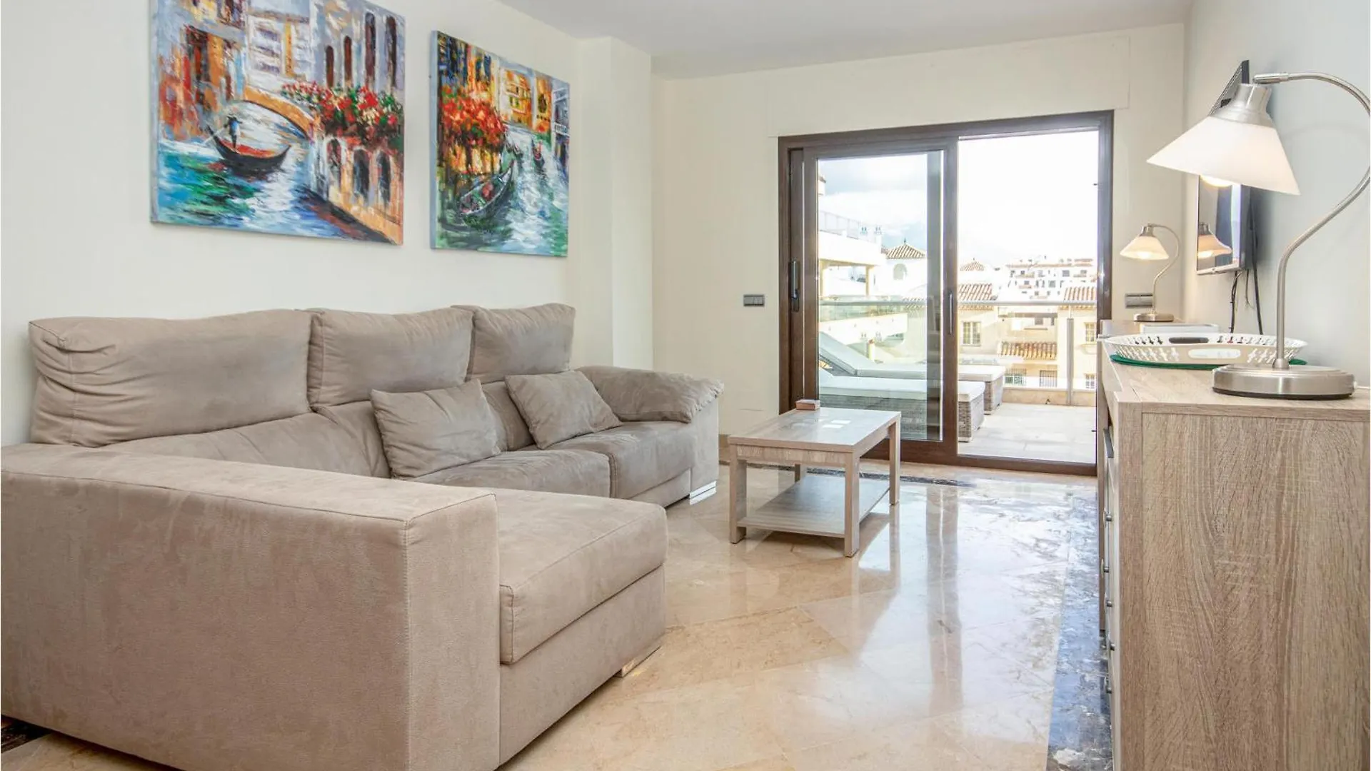 2 Bedroom Gorgeous Apartment In Manilva